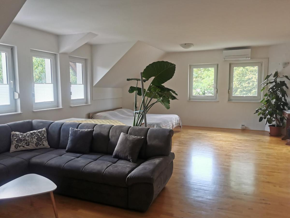 Family House In The Vicinity Of Ljubljana Apartment Logatec Bagian luar foto